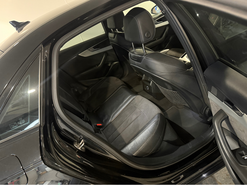 2018 Audi A4 - image 14