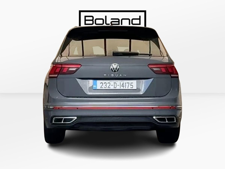 2023 Volkswagen Tiguan - image 12