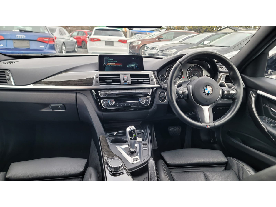 2016 BMW 3 Series - image 17