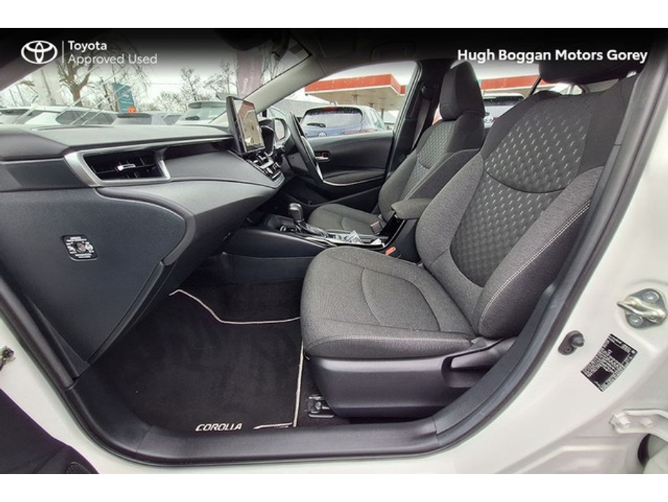 2024 Toyota Corolla LUNA SALOON 4DR AUTO €28,950