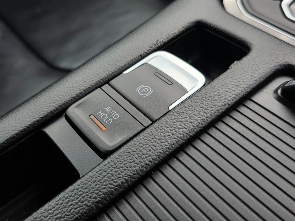 2017 Volkswagen Arteon - image 34