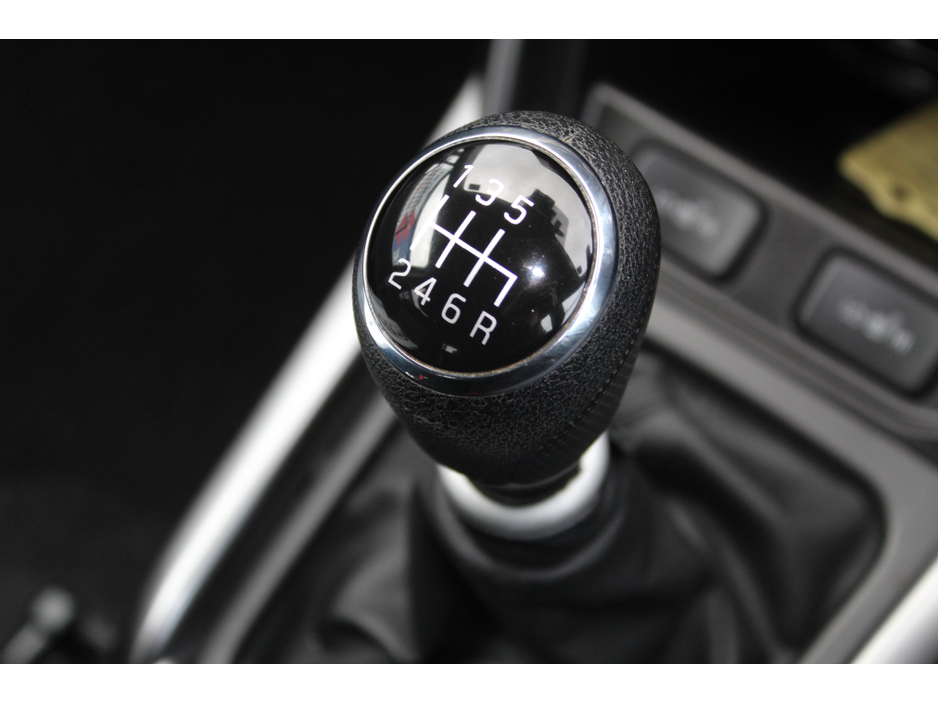 2023 Suzuki SX4 S-Cross - image 13