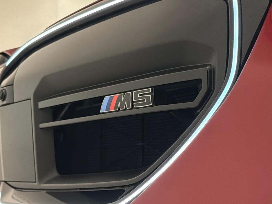 2024 BMW M5 - image 28