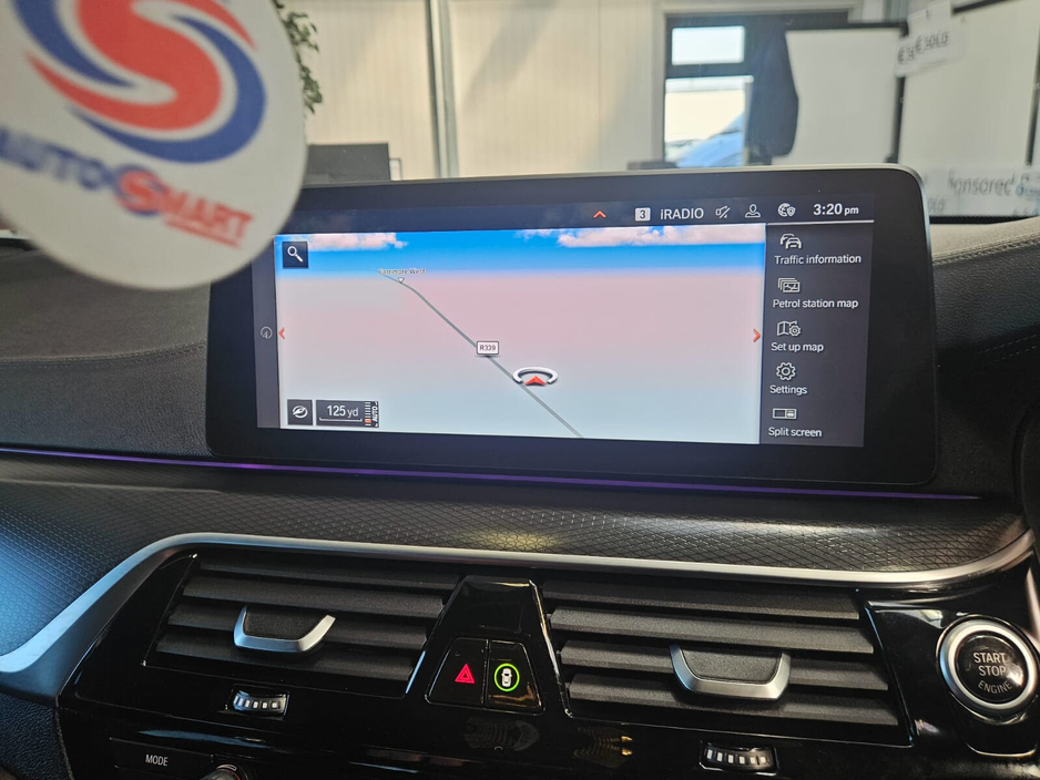 2021 BMW 5 Series - image 16