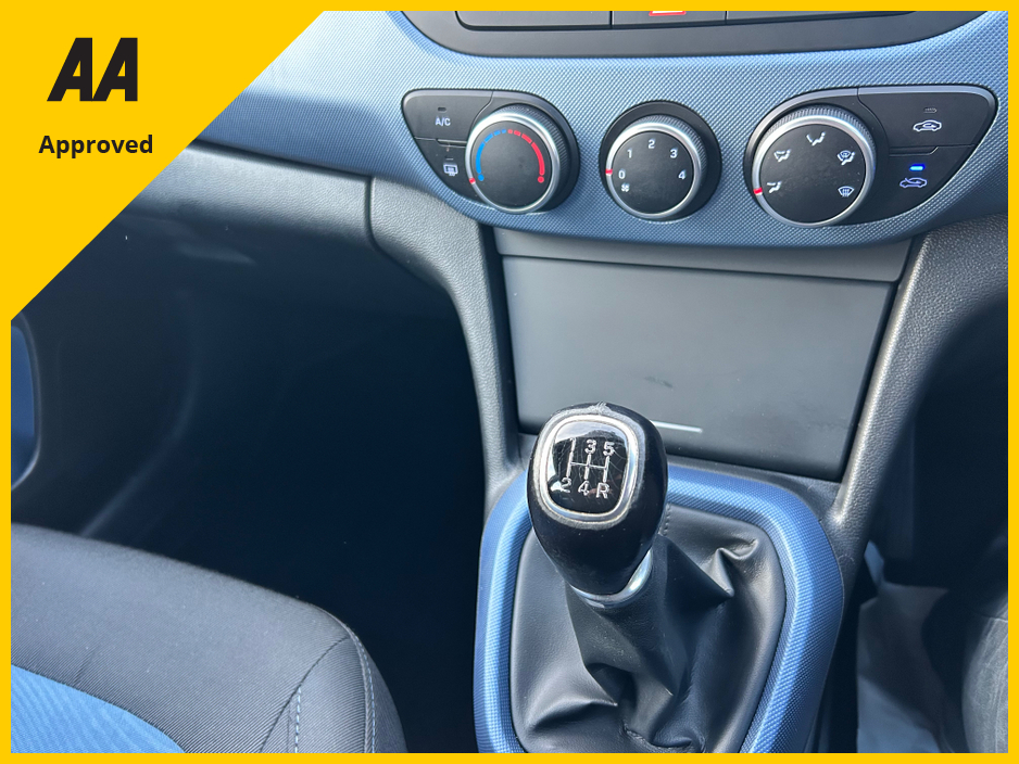 2016 Hyundai i10 2016 HYUNDAI i10 1.0 PETROL DELUXE LOW KMS €8,450