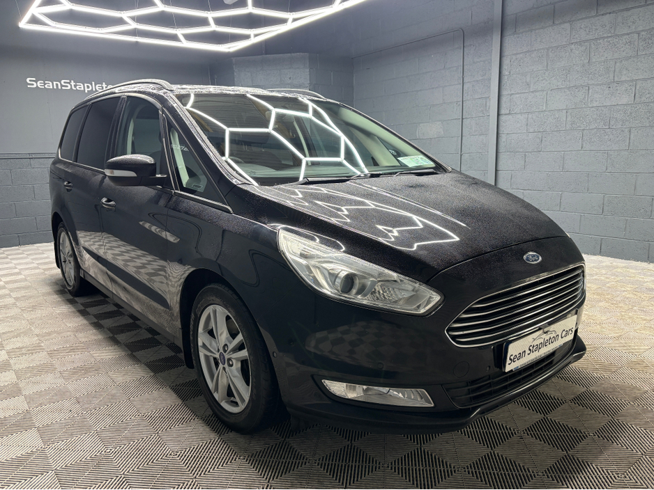 2017 Ford Galaxy - image 8