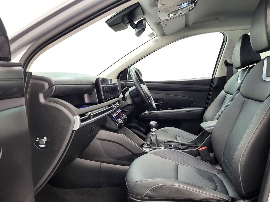 2025 Hyundai Tucson - image 7