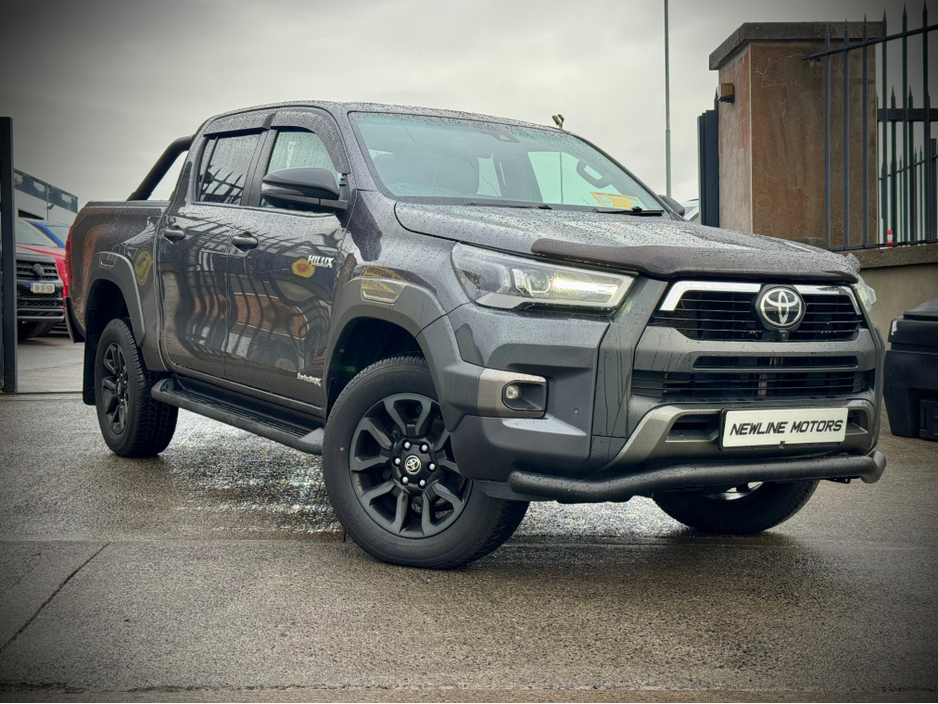 2022 Toyota Hilux INVINCIBLE X!! 2.8!!