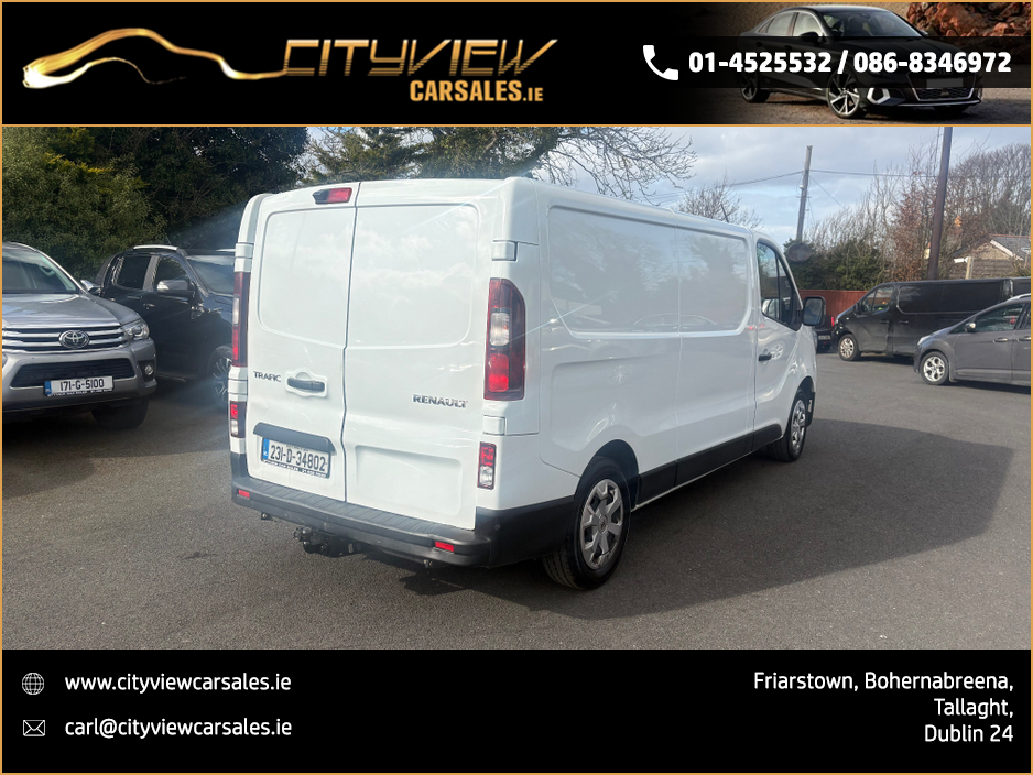 2023 Renault Trafic - image 4