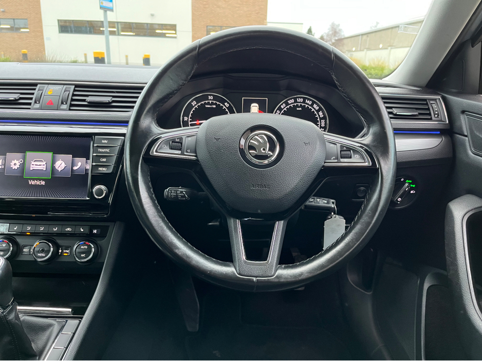 2016 Skoda Superb - image 16