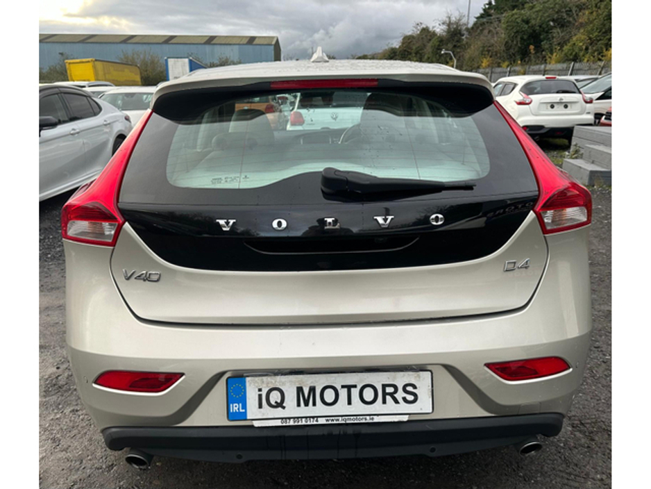 2016 Volvo V40 Cross Country 2.0L Diesel Automatic (9040) €13,495