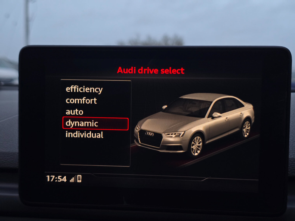 2015 Audi A4 - image 30