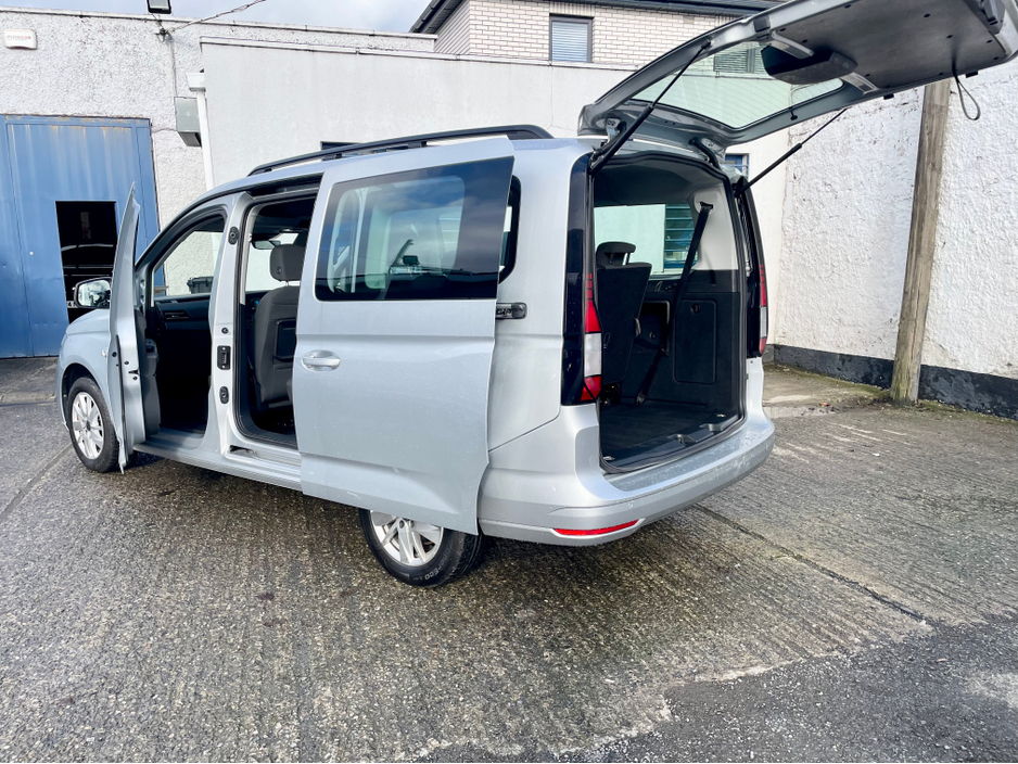 2023 Volkswagen Caddy Maxi Life LIFE 2.0TDI 122BHP A7F 5DR DSG AUTO 7 SEAT €36,950
