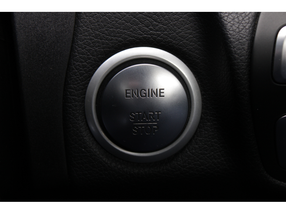 2017 Mercedes-Benz C Class - image 17