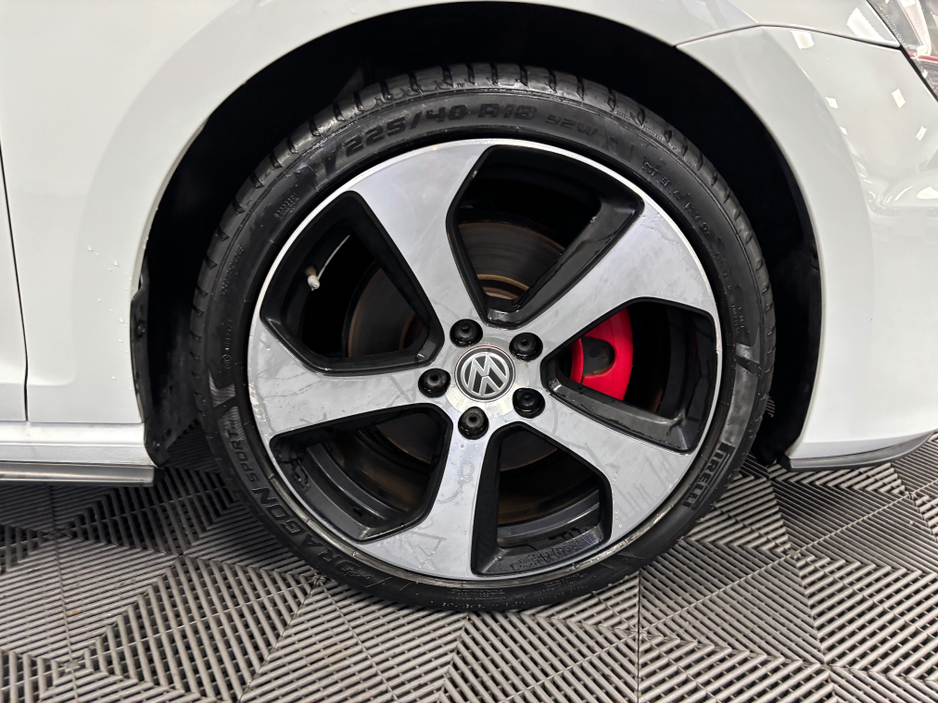 2014 Volkswagen Golf *VOLKSWAGEN GOLF GTI* *DSG* *KEYLESS ENTRY* *LOW MILEAGE* *PARKING SENSORS* *BT AUDIO* *2.0 PETROL* *TRADE INS WELCOME* €18,950