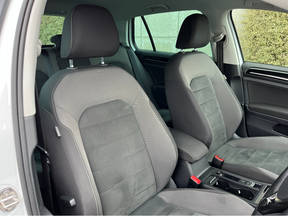 2018 Volkswagen Golf - image 11