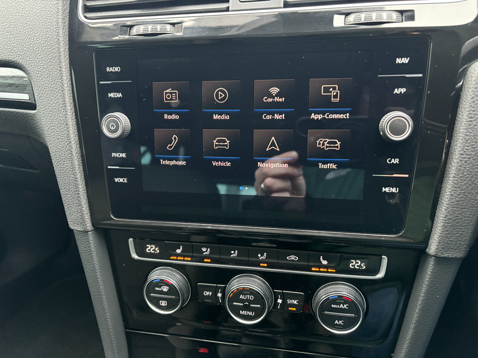 2018 Volkswagen Golf  €16,500