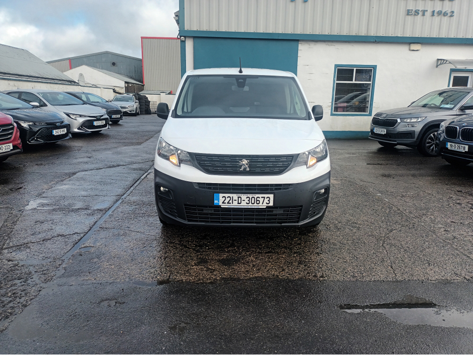 2022 Peugeot Partner PROFESSIONAL PLUS 1.5  HDI 100 6 €13,414