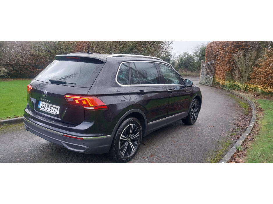 2023 Volkswagen Tiguan LIFE 2.0 TDI 122BHP TECH PK €36,950