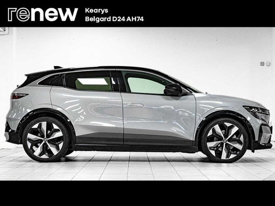 2024 Renault Megane E-Tech - image 7