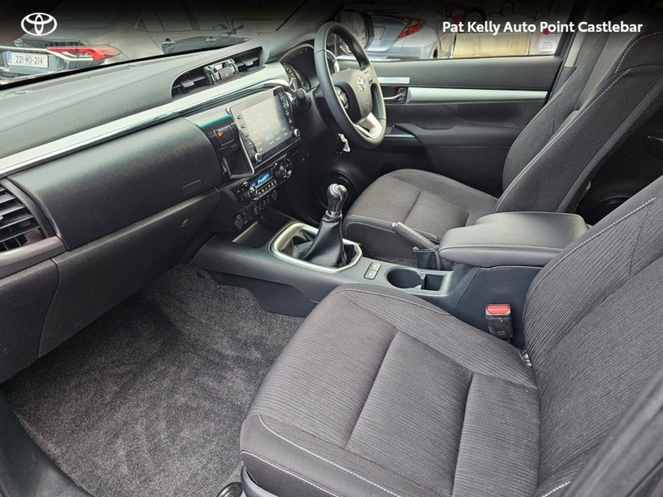 2024 Toyota Hilux - image 5