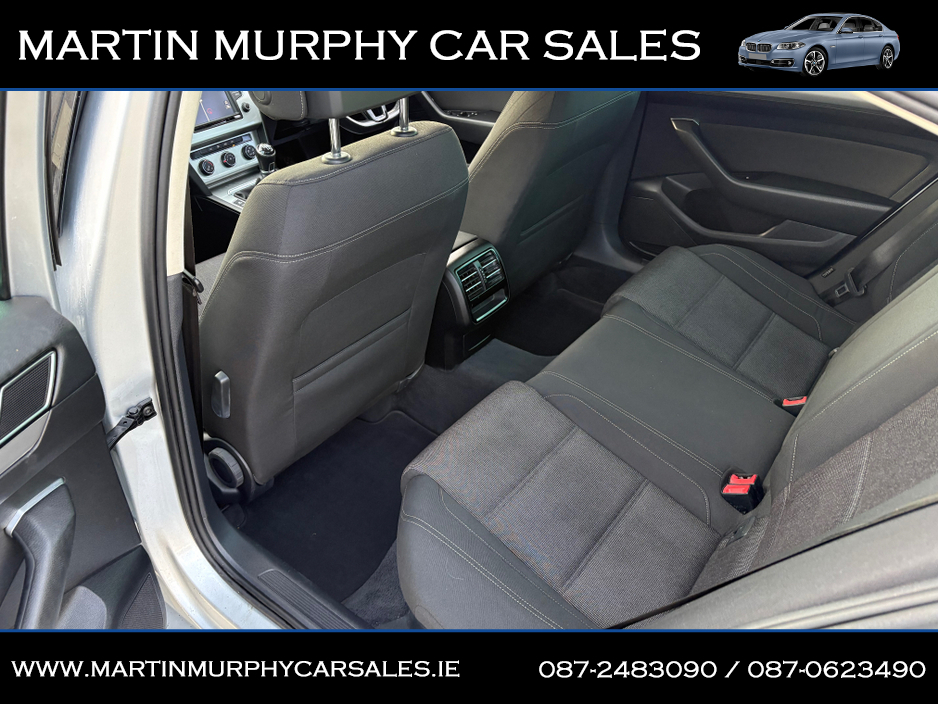 2015 Volkswagen Passat - image 15