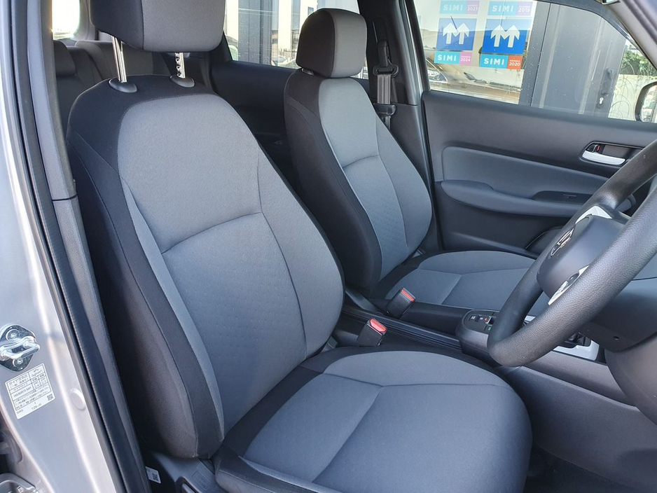 2020 Honda Jazz - image 10