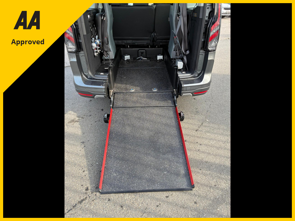 2025 Ford Grand Tourneo Connect - image 12