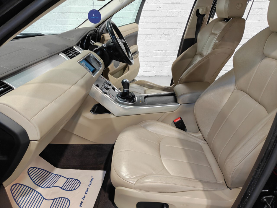 2015 Land Rover Range Rover Evoque - image 20