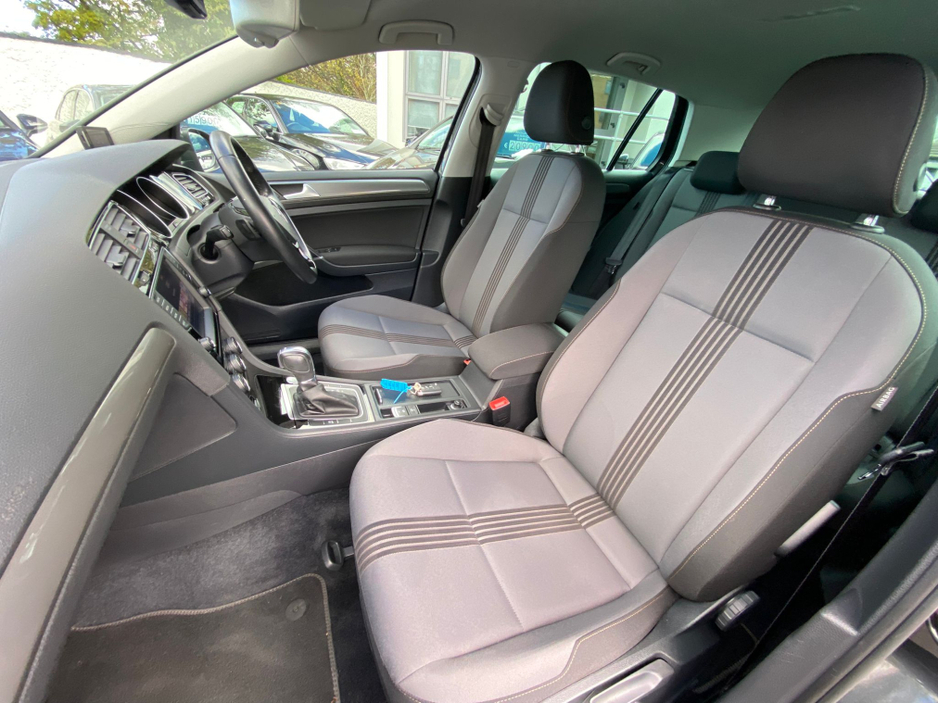 2016 Volkswagen Golf - image 16