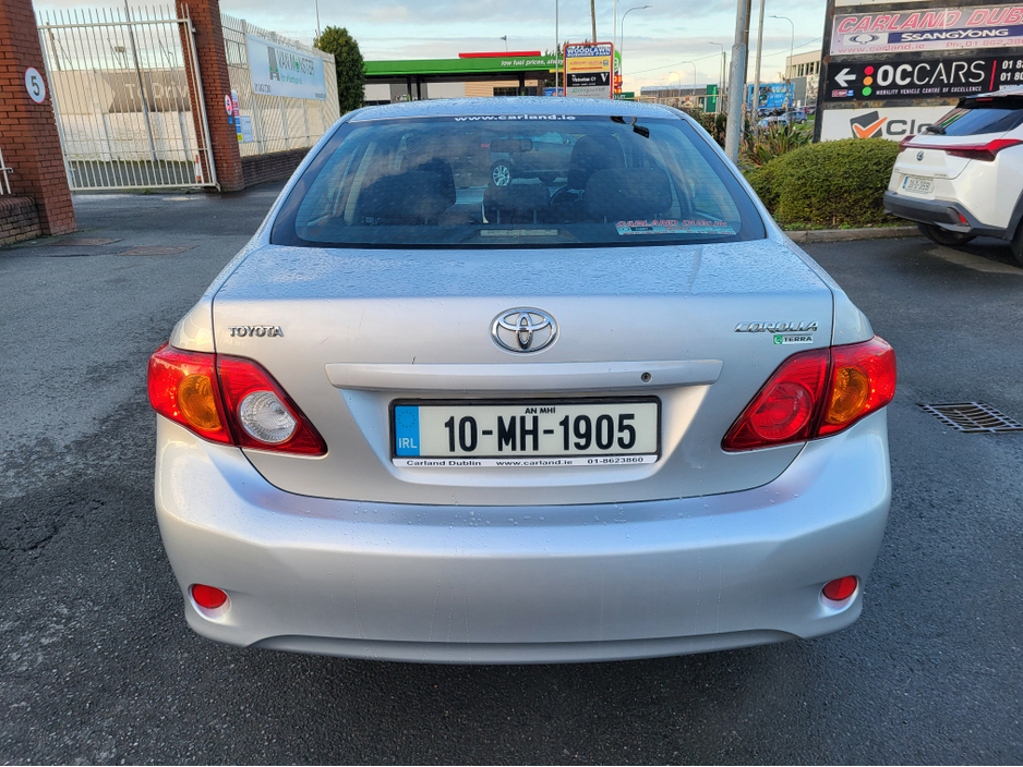 2010 Toyota Corolla - image 4