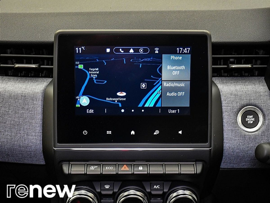 2025 Renault Clio - image 26