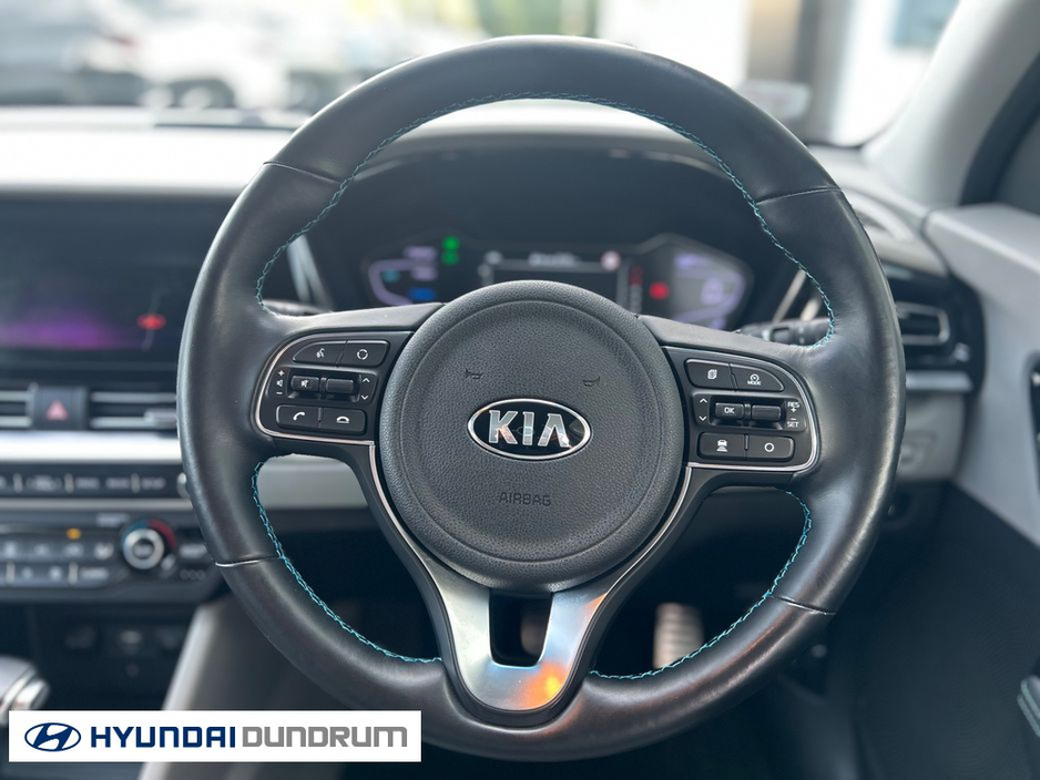 2020 Kia Niro - image 12
