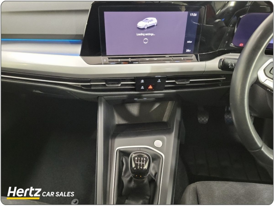 2024 Volkswagen Golf LIFE 110HP Petrol Manual €25,995