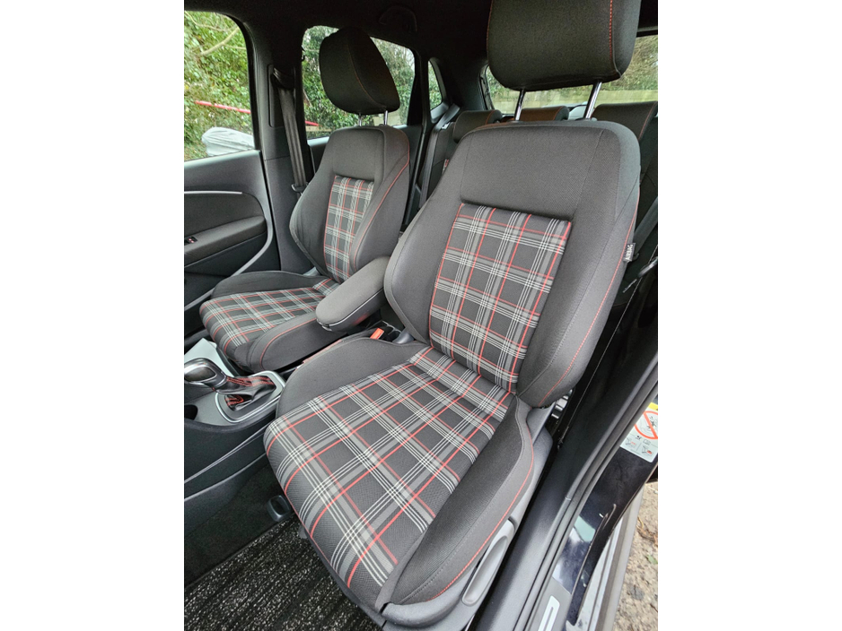 2017 Volkswagen Polo - image 20