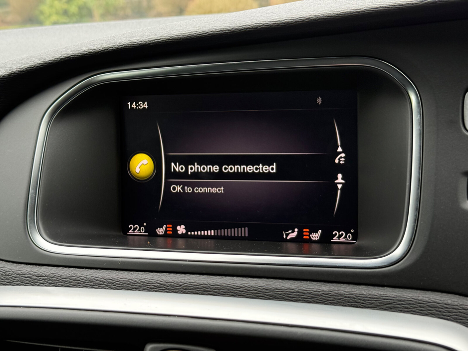 2018 Volvo V40 D2 (120hp) Momentum Edition Geartronic