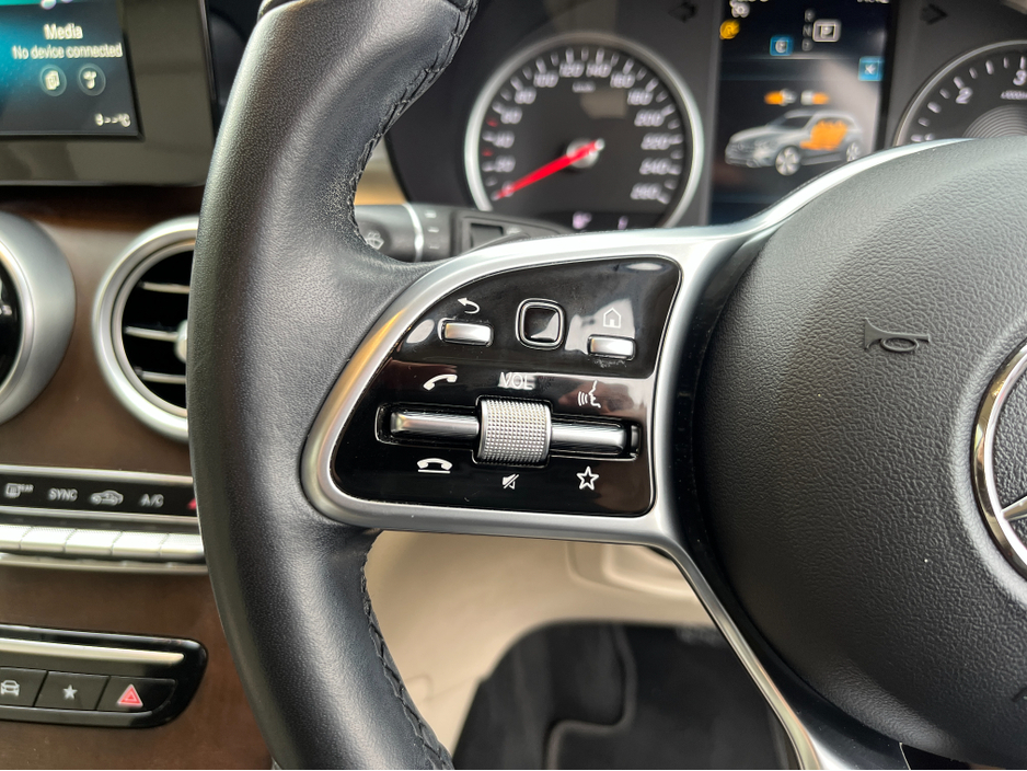 2021 Mercedes-Benz GLC Class - image 22