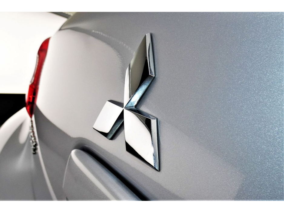 2019 Mitsubishi Mirage - image 19