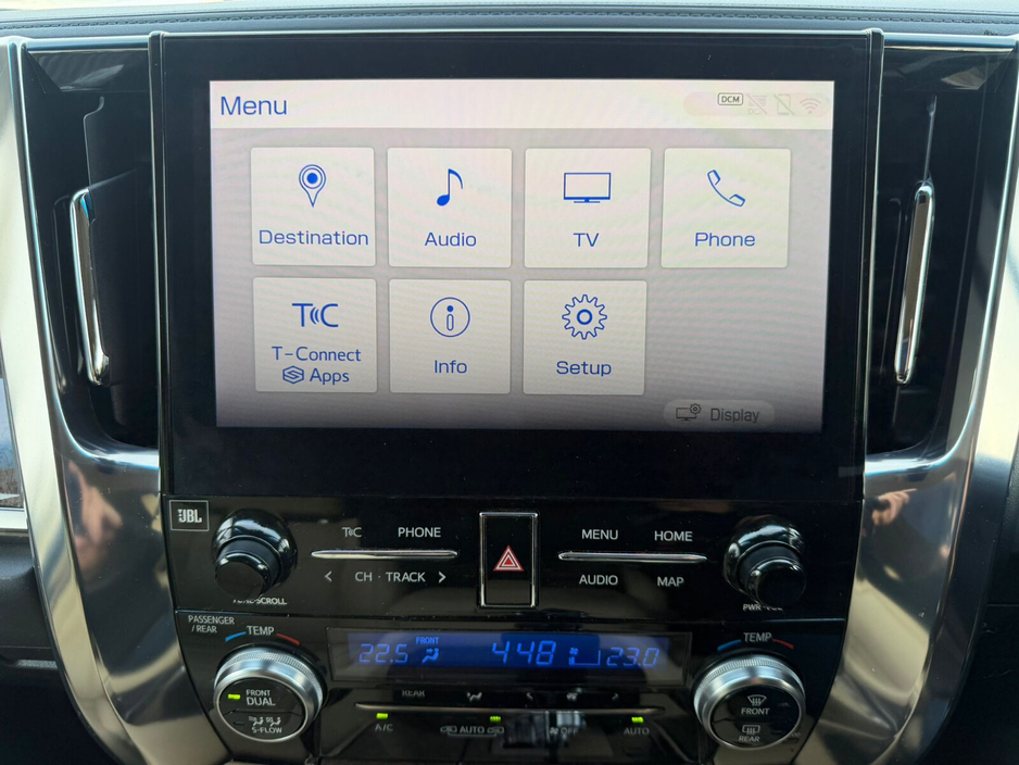 2021 Toyota Alphard - image 10