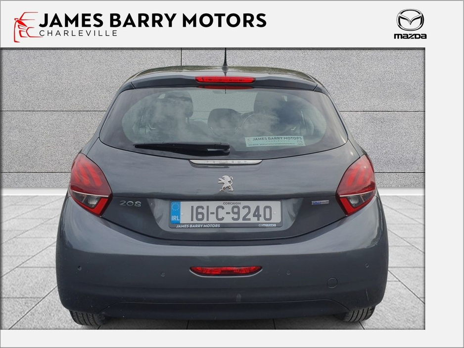 2016 Peugeot 208 - image 8