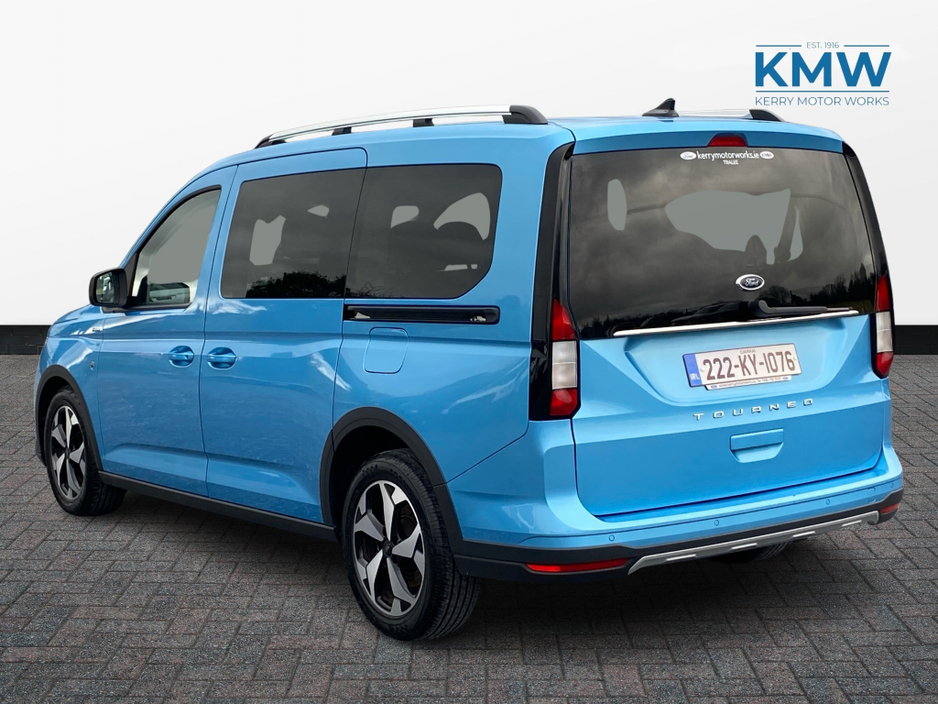 2022 Ford Tourneo Connect - image 3