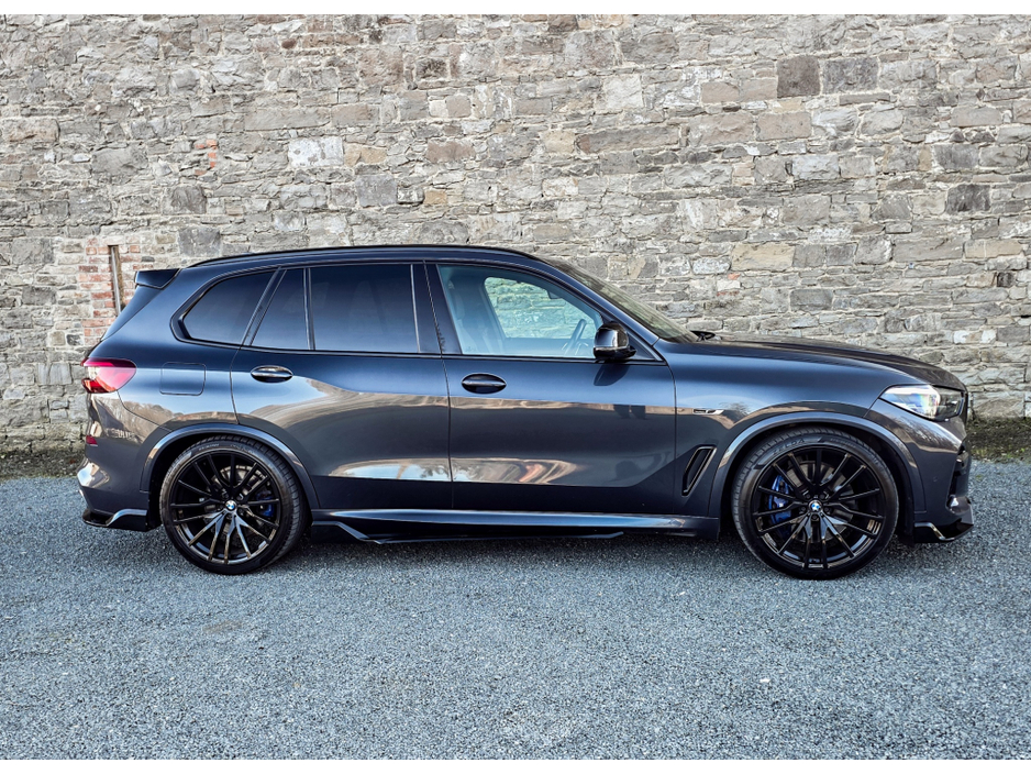 2022 BMW X5 - image 10