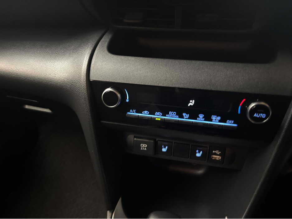 2021 Toyota Yaris Cross 1.5 Hybrid Automatic Only 68000 kms €21,499