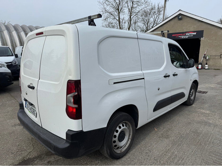 2019 Peugeot Partner - image 3