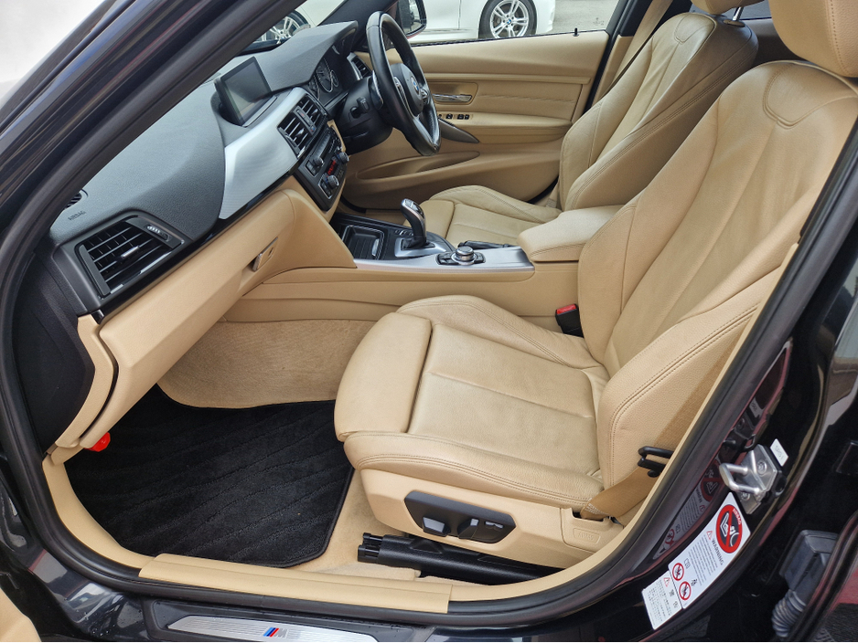 2013 BMW 3 Series - image 20