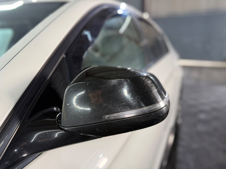 2016 BMW 5 Series - image 18