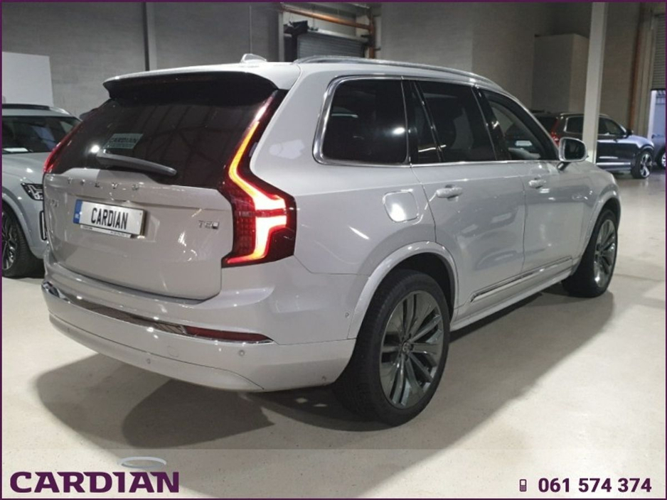 2025 Volvo XC90 - image 5