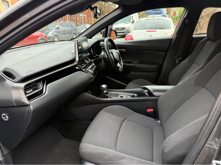 2018 Toyota C-HR - image 9