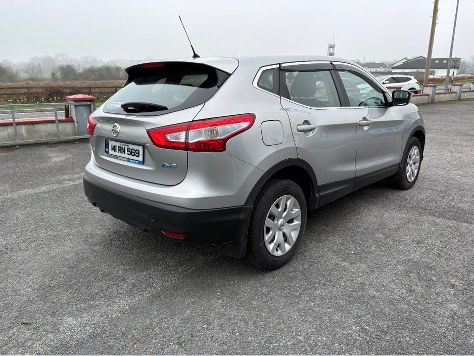 2014 Nissan Qashqai - image 7