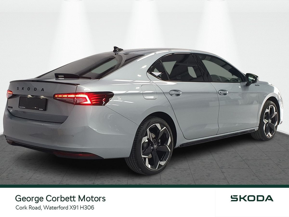 2026 Skoda Superb - image 3